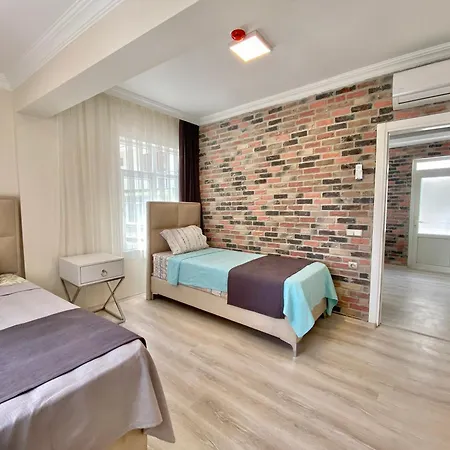 Downtown Aparts Apartment